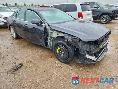 Czwarte zdjęcie samochodu z boku: 2018 VOLVO S90 T6 MOMENTUM VIN:LVY992MK9JP019782 - miniatura