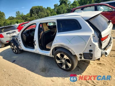 Drugie zdjęcie samochodu z przodu: 2020 VOLVO V60 CROSS COUNTRY T5 MOMENTUM VIN:YV4102WK6L1037932 - miniatura