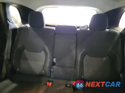 Zdjęcie 10 z 13 samochodu: 2019 JEEP CHEROKEE LATITUDE VIN:1C4PJMCB7KD136914 - miniatura