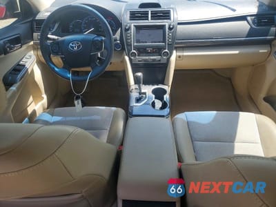 Zdjęcie 8 z 12 samochodu: 2012 TOYOTA CAMRY HYBRID XLE VIN:4T1BD1FK2CU054517 - miniatura