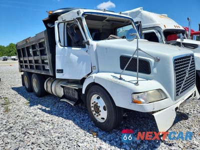 2012 VOLVO VNM DUMP TRUCK 4V4MC9DF5CN553010 - główne zdjęcie licytacji z USA - miniatura