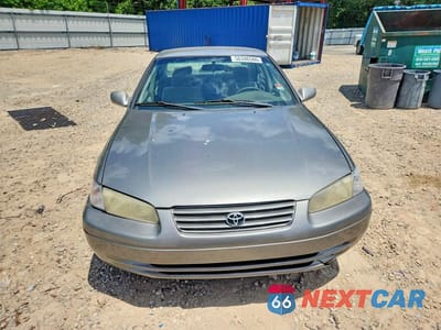 Piąte zdjęcie samochodu w środku: 1998 TOYOTA CAMRY LE VIN:4T1BG22K0WU304425 - miniatura