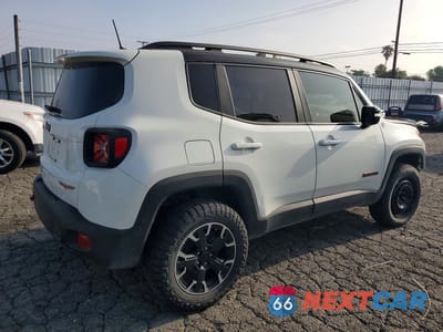Trzecie zdjęcie samochodu z tyłu: 2023 JEEP RENEGADE TRAILHAWK VIN:ZACNJDC15PPP71747 - miniatura