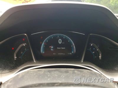 Zdjęcie 9 z 12 samochodu: 2018 HONDA CIVIC EX VIN:19XFC2F79JE002811 - miniatura