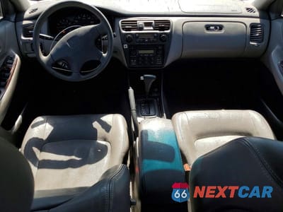 Zdjęcie 8 z 12 samochodu: 2000 HONDA ACCORD EX VIN:1HGCG1653YA044759 - miniatura