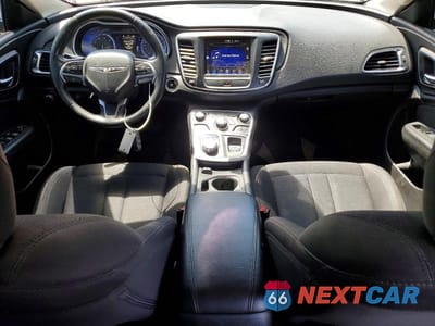 Zdjęcie 8 z 12 samochodu: 2016 CHRYSLER 200 LIMITED VIN:1C3CCCAB7GN123009 - miniatura