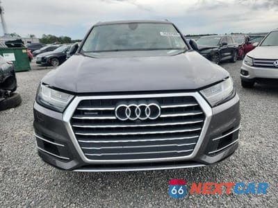 Piąte zdjęcie samochodu w środku: 2019 AUDI Q7 PREMIUM PLUS VIN:WA1LHAF76KD033560 - miniatura