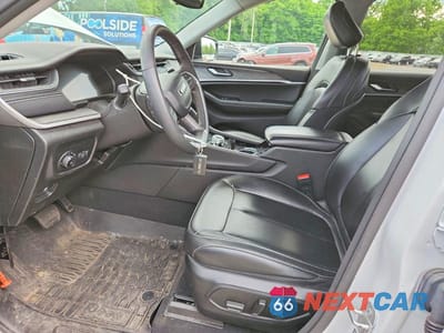Zdjęcie 7 z 14 samochodu: 2023 JEEP GRAND CHEROKEE L LIMITED VIN:1C4RJKBG9P8853213 - miniatura