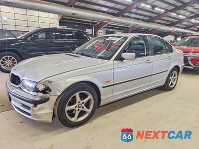 1999 BMW 323 I WBAAM3333XKC61458 - główne zdjęcie licytacji z USA - miniatura