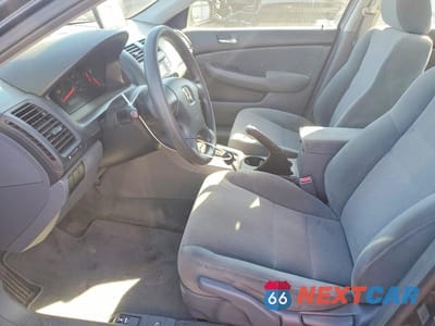 Zdjęcie 7 z 12 samochodu: 2003 HONDA ACCORD LX VIN:1HGCM56393A117172 - miniatura