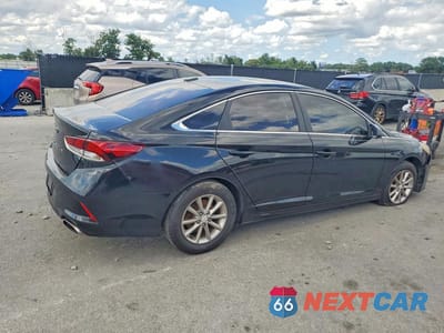 Trzecie zdjęcie samochodu z tyłu: 2018 HYUNDAI SONATA SE VIN:5NPE24AF6JH664298 - miniatura