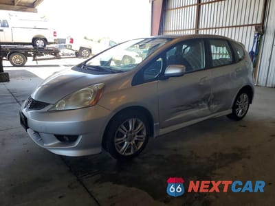 2011 HONDA FIT SPORT JHMGE8G54BS007460 - główne zdjęcie licytacji z USA - miniatura
