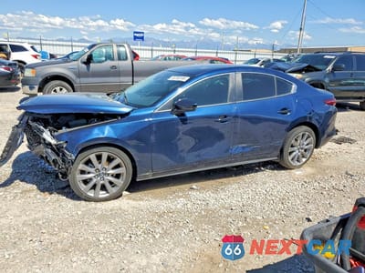 2022 MAZDA 3 PREFERRED 3MZBPACL8NM305117 - główne zdjęcie licytacji z USA - miniatura