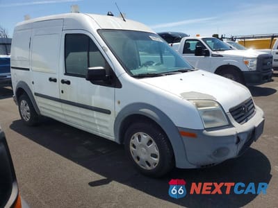Czwarte zdjęcie samochodu z boku: 2013 FORD TRANSIT CONNECT XL VIN:NM0LS7AN9DT140558 - miniatura