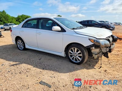 Czwarte zdjęcie samochodu z boku: 2009 TOYOTA COROLLA S VIN:2T1BU40E39C130809 - miniatura