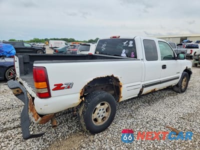 Trzecie zdjęcie samochodu z tyłu: 2002 CHEVROLET SILVERADO K1500 VIN:1GCEK19T52E208481 - miniatura