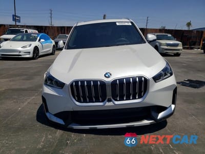 Piąte zdjęcie samochodu w środku: 2026 BMW X1 XDRIVE28I VIN:WBX73EF0XT5491617 - miniatura