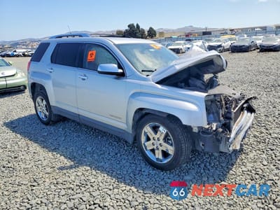 Czwarte zdjęcie samochodu z boku: 2013 GMC TERRAIN SLT VIN:2GKFLWE3XD6107646 - miniatura