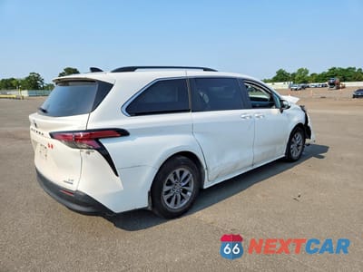 Trzecie zdjęcie samochodu z tyłu: 2022 TOYOTA SIENNA LE VIN:5TDKSKFC3NS069673 - miniatura