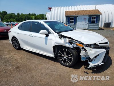 Czwarte zdjęcie samochodu z boku: 2018 TOYOTA CAMRY SE VIN:4T1B11HK3JU542779 - miniatura