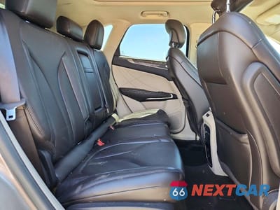 Zdjęcie 11 z 14 samochodu: 2019 LINCOLN MKC RESERVE VIN:5LMCJ3D98KUL44328 - miniatura