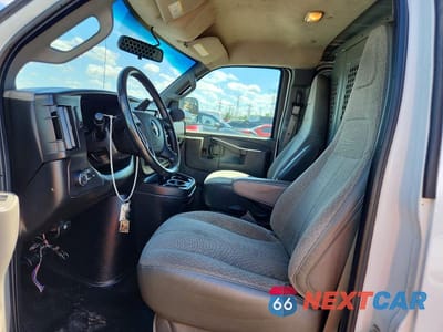 Zdjęcie 7 z 13 samochodu: 2020 CHEVROLET EXPRESS G2500 VIN:1GCWGAFP7L1267960 - miniatura