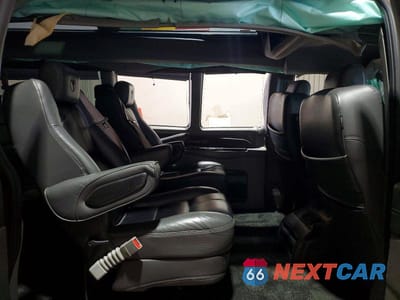 Zdjęcie 11 z 14 samochodu: 2018 CHEVROLET EXPRESS G2500 VIN:1GCWGAFGXJ1171513 - miniatura