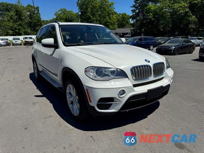 Czwarte zdjęcie samochodu z boku: 2013 BMW X5 XDRIVE35I VIN:5UXZV4C53D0E11293 - miniatura