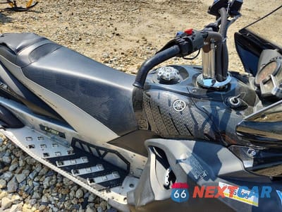 Piąte zdjęcie samochodu w środku: 2011 YAMAHA RX10 APEX VIN:JYE8JT008BA002104 - miniatura