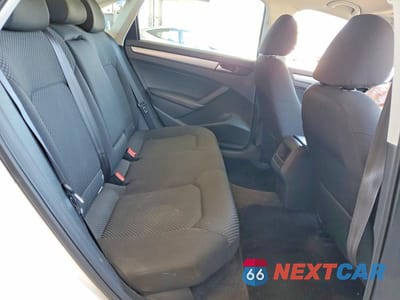 Zdjęcie 10 z 12 samochodu: 2012 VOLKSWAGEN PASSAT S VIN:1VWAH7A31CC066944 - miniatura