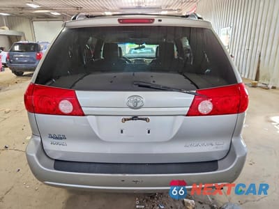 Zdjęcie 6 z 13 samochodu: 2010 TOYOTA SIENNA XLE VIN:5TDDK4CCXAS033790 - miniatura