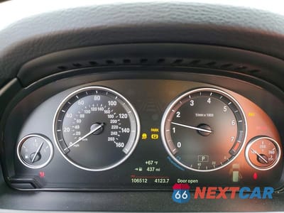 Zdjęcie 9 z 13 samochodu: 2018 BMW X5 SDRIVE35I VIN:5UXKR2C56J0Z15923 - miniatura
