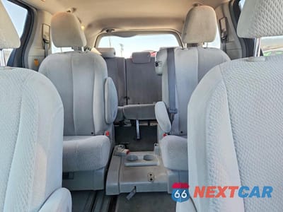 Zdjęcie 10 z 14 samochodu: 2011 TOYOTA SIENNA LE VIN:5TDKK3DC1BS088470 - miniatura