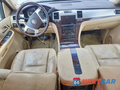 Zdjęcie 8 z 13 samochodu: 2007 CADILLAC ESCALADE LUXURY VIN:1GYFK63867R225127 - miniatura