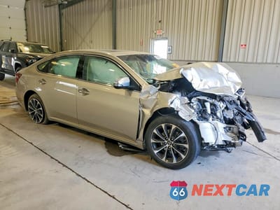 Czwarte zdjęcie samochodu z boku: 2016 TOYOTA AVALON XLE PREMIUM VIN:4T1BK1EBXGU212129 - miniatura