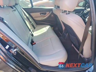 Zdjęcie 10 z 12 samochodu: 2012 BMW 328 I SULEV VIN:WBA3C1C57CF430026 - miniatura