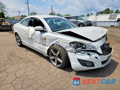 Czwarte zdjęcie samochodu z boku: 2011 VOLVO C70 T5 VIN:YV1672MC8BJ117239 - miniatura