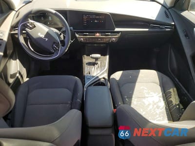 Zdjęcie 8 z 13 samochodu: 2026 KIA NIRO LX VIN:KNDCP3LEXT5319852 - miniatura
