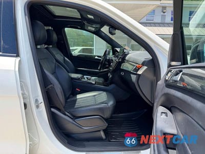 Piąte zdjęcie samochodu w środku: 2017 MERCEDES-BENZ GLE 350 4MATIC VIN:4JGDA5HB0HA968134 - miniatura