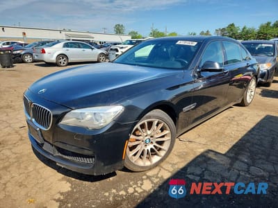 2013 BMW 750 LXI WBAYF8C58DD139716 - główne zdjęcie licytacji z USA - miniatura
