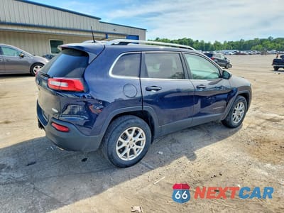 Trzecie zdjęcie samochodu z tyłu: 2016 JEEP CHEROKEE LATITUDE VIN:1C4PJMCS3GW271092 - miniatura