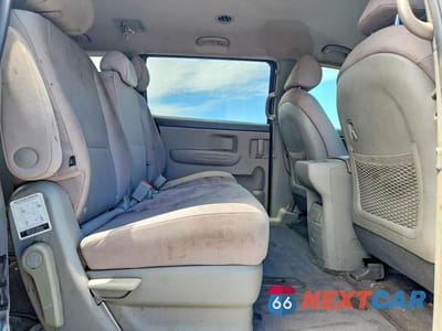 Zdjęcie 11 z 13 samochodu: 2017 KIA SEDONA LX VIN:KNDMB5C18H6228432 - miniatura