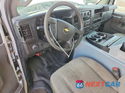 Zdjęcie 8 z 12 samochodu: 2018 CHEVROLET EXPRESS BOX TRUCK VIN:1HA6GVCG1JN001590 - miniatura