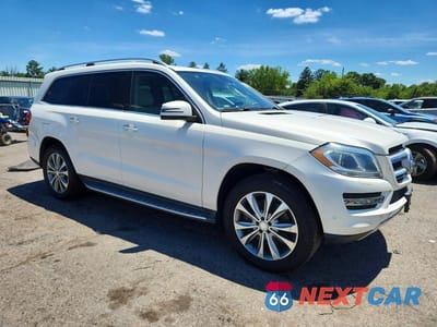 Czwarte zdjęcie samochodu z boku: 2013 MERCEDES-BENZ GL 450 4MATIC VIN:4JGDF7CE2DA258676 - miniatura