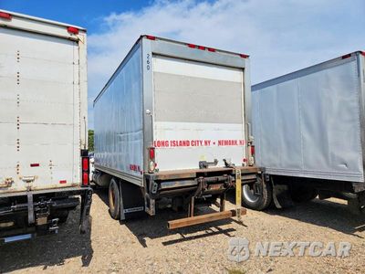 Trzecie zdjęcie samochodu z tyłu: 2016 INTERNATIONAL 4300 REFRIGERATED BOX TRUCK VIN:1HTMMMML9GH372260 - miniatura