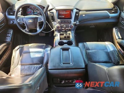Zdjęcie 8 z 13 samochodu: 2019 CHEVROLET SUBURBAN K1500 LT VIN:1GNSKHKC8KR164224 - miniatura