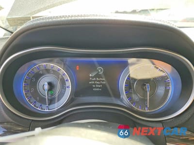 Zdjęcie 9 z 12 samochodu: 2017 CHRYSLER 300 LIMITED VIN:2C3CCARGXHH585854 - miniatura