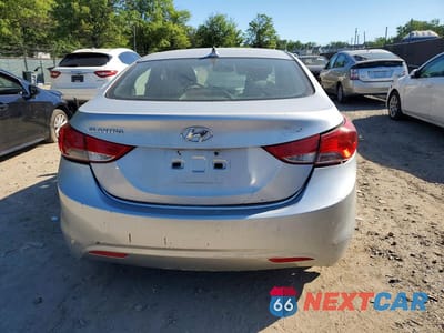 Zdjęcie 6 z 12 samochodu: 2013 HYUNDAI ELANTRA GLS VIN:5NPDH4AE0DH228715 - miniatura