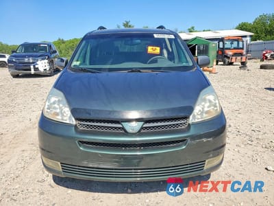 Piąte zdjęcie samochodu w środku: 2004 TOYOTA SIENNA LE 7 PASSENGER VIN:5TDZA23C64S066237 - miniatura