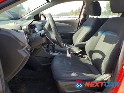 Zdjęcie 7 z 14 samochodu: 2013 CHEVROLET SONIC LT VIN:1G1JC6SH6D4160084 - miniatura